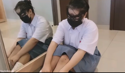 Video Indonesia Viral Terbaru Tante Tobrut Cosplay Pake Seragam Sma